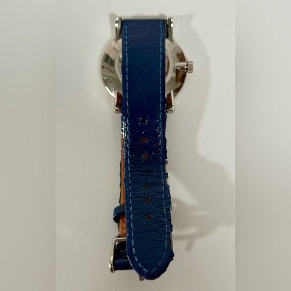 Anne Klein Silver Tone MOP Dial Watch blue needs new battery’s - Picture 6 of 14